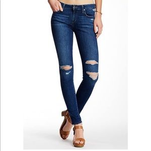 Joe’s The Skinny distressed jeans. Size 29
